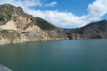 Pantano de Quéntar on the Río Aguas.