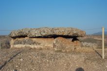 Same dolmen from the side.